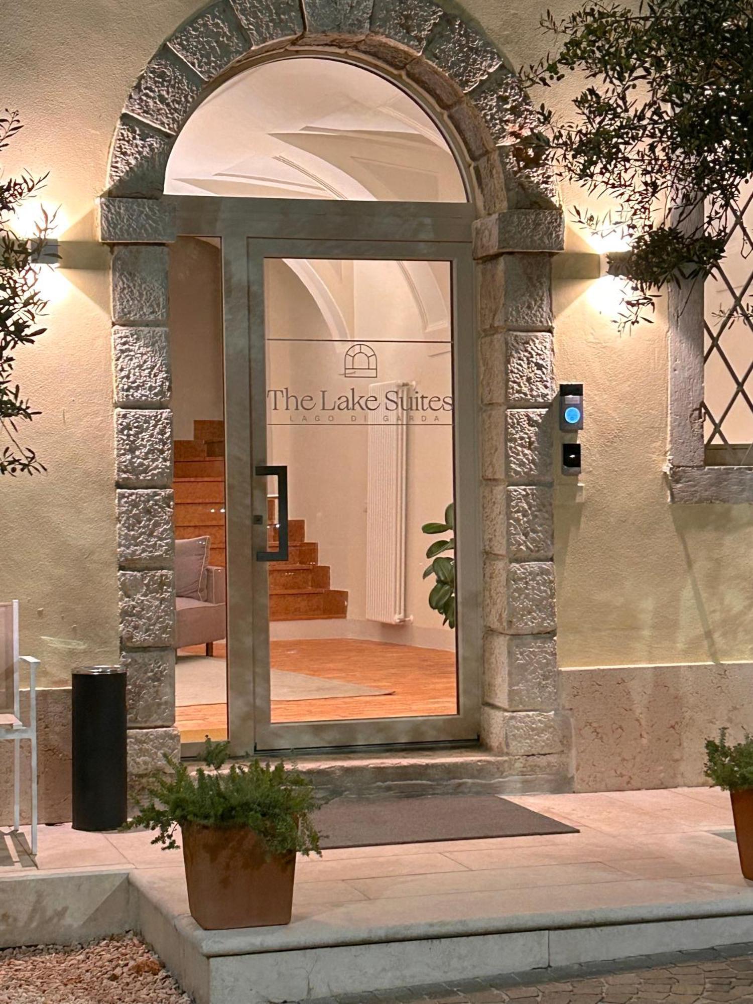 The Lake Suites Com - Luxury Stay In Лацизе Экстерьер фото