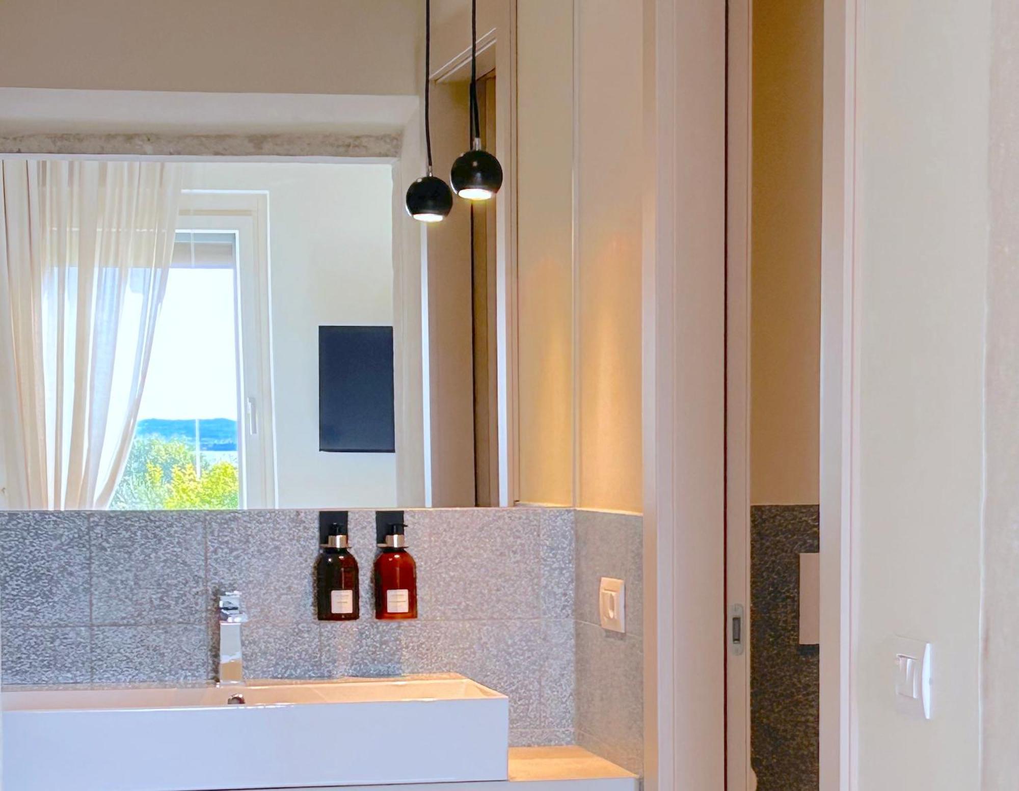 The Lake Suites Com - Luxury Stay In Лацизе Экстерьер фото