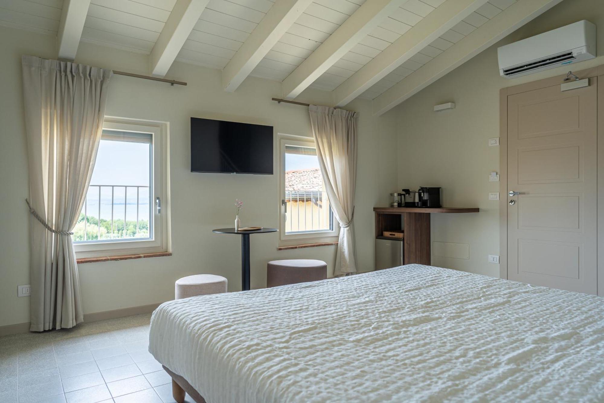 The Lake Suites Com - Luxury Stay In Лацизе Экстерьер фото