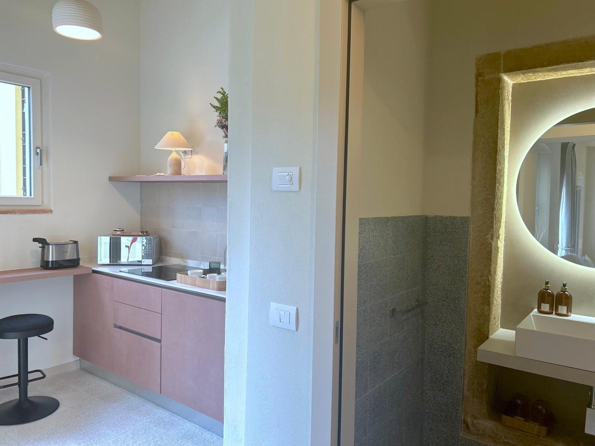 The Lake Suites Com - Luxury Stay In Лацизе Экстерьер фото