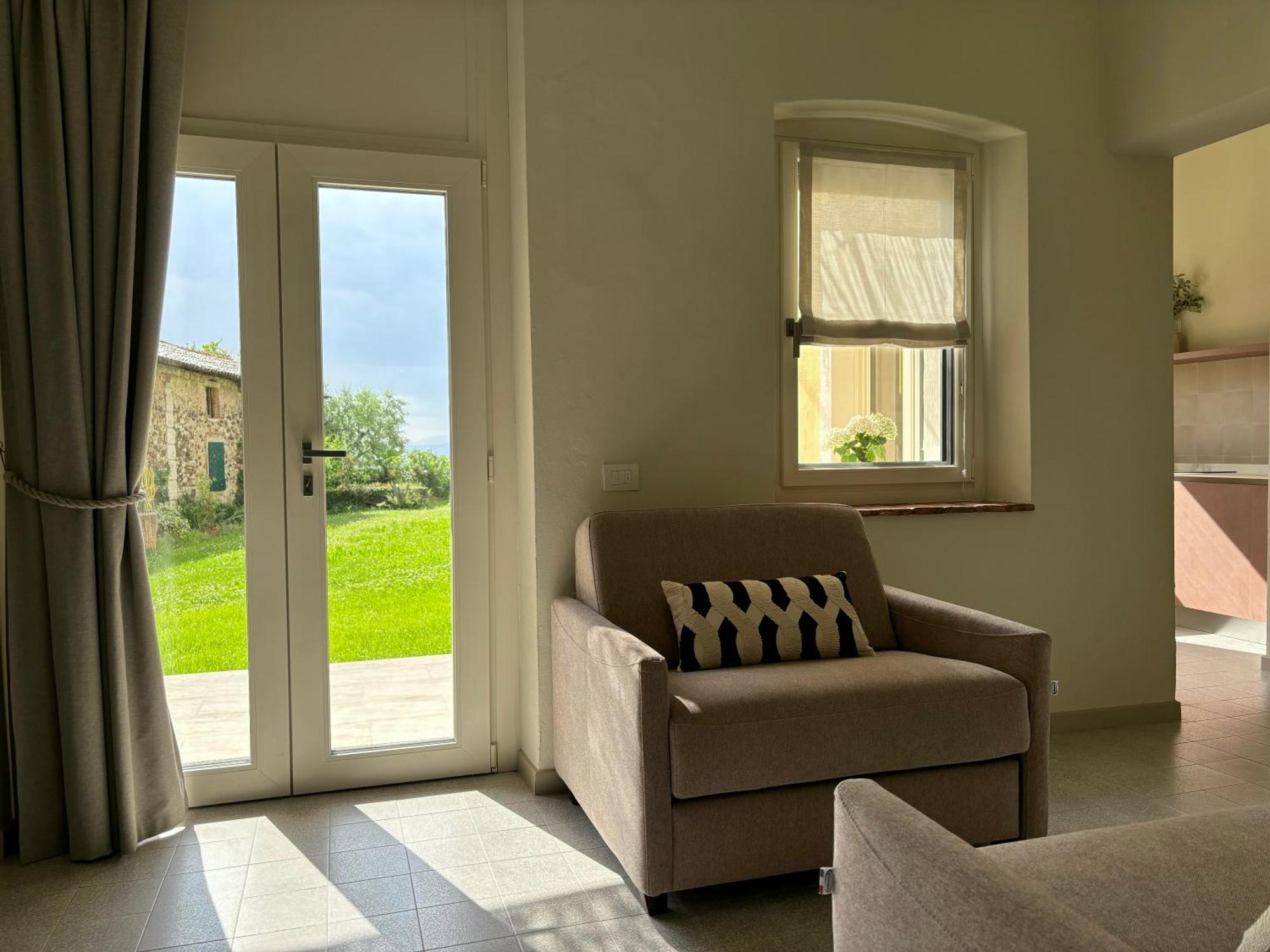 The Lake Suites Com - Luxury Stay In Лацизе Экстерьер фото